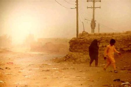 گردوخاک در شمال سیستانوبلوچستان ادامه دارد