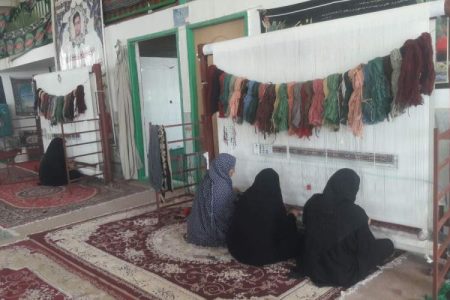 فرش سیستان پیوند هنر اصیل با درآمد خانواده‌ها