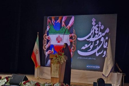مطالبه‌گری در کنار قدردانی از دولت ضروری است.