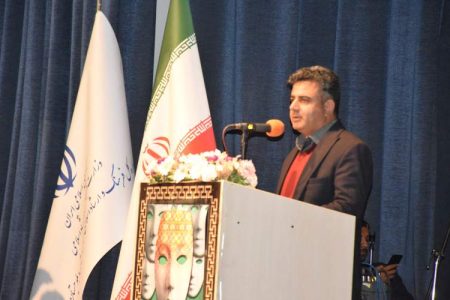 تئاتر خیابانی آیینهای از زندگی مردم است