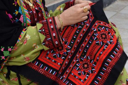 بمپور قلب تپنده سوزن‌دوزی بلوچستان
