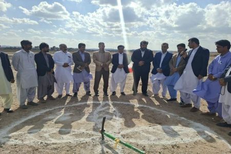 کلنگزنی مدرسه ۹ کلاسه در مهرستان