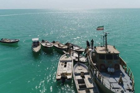 توقیف شناورهای حامل سوخت قاچاق در سواحل مکران