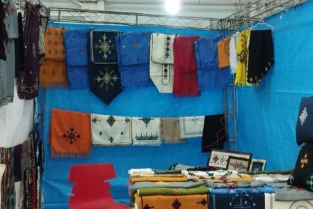 سوزن‌دوزی هنر زنان سیستان در مسیر اشتغال و صادرات