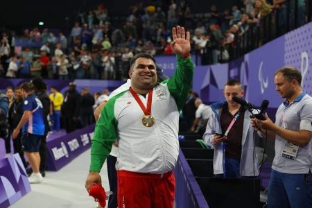 قهرمان پاراوزنه‌برداری در جست‌وجوی طلای دوباره در ناگویا