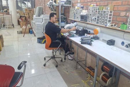 تولیدمان را با جنگ گره نزدیم